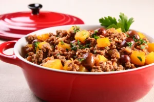 carne moída refogada com legumes