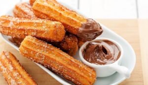 Como fazer churros com recheio de chocolate