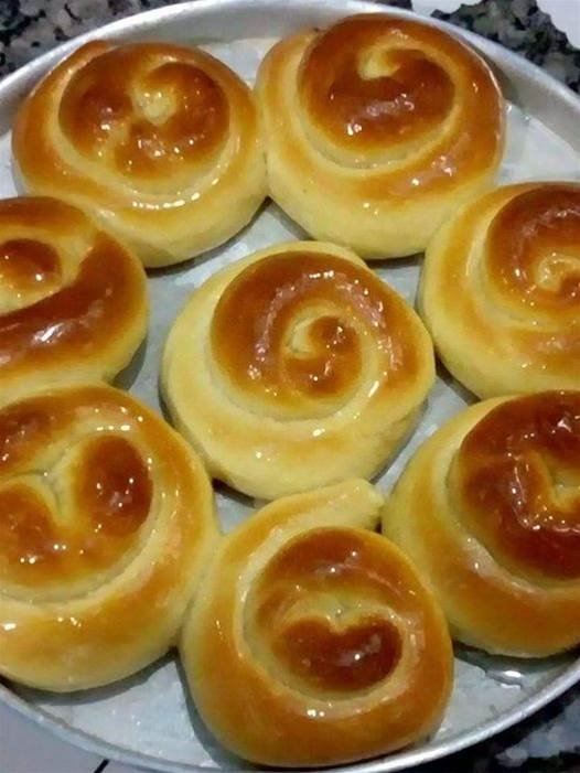 Pão Doce de Liquidificador Fácil: Chega a Manteiga Derrete! - Receita Completa